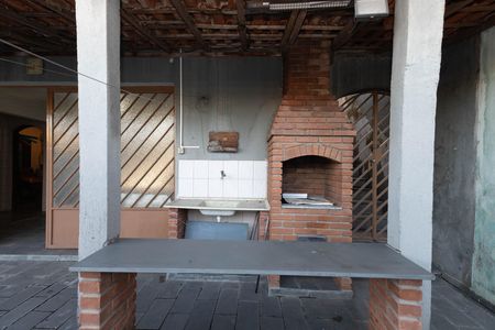 Churrasqueira de casa à venda com 7 quartos, 300m² em Jardim Guapira, São Paulo