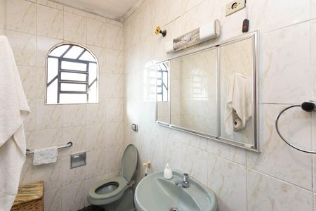 Casa à venda com 300m², 7 quartos e 5 vagas Casa à venda com 300m², 7 quartos e 5 vagasBanheiro da Suíte 2