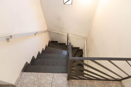 Casa à venda com 300m², 7 quartos e 5 vagas Casa à venda com 300m², 7 quartos e 5 vagasEscada