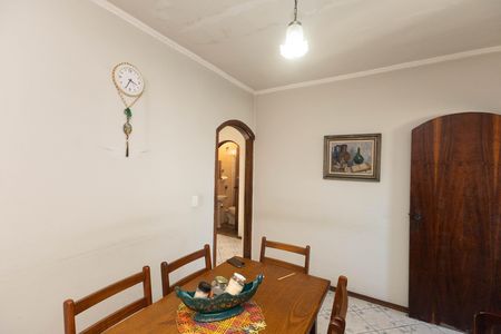 Casa à venda com 300m², 7 quartos e 5 vagas Casa à venda com 300m², 7 quartos e 5 vagasSala de Jantar