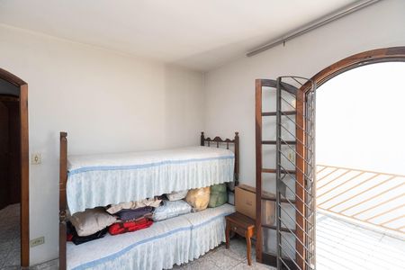 Casa à venda com 300m², 7 quartos e 5 vagas Casa à venda com 300m², 7 quartos e 5 vagasQuarto 3