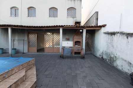 Casa à venda com 300m², 7 quartos e 5 vagas Casa à venda com 300m², 7 quartos e 5 vagasPiscina / Churrasquerira