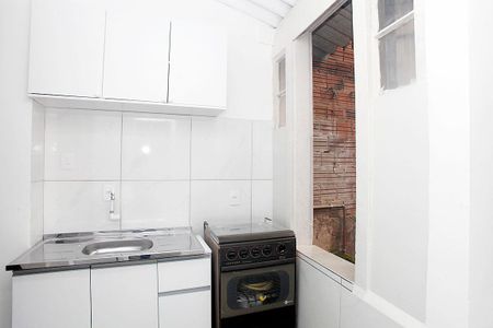 Cozinha + Área de Serviço de kitnet/studio para alugar com 1 quarto, 18m² em Centro Histórico, Porto Alegre