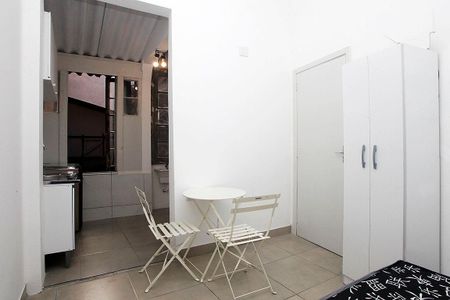 Studio - Sala / Quarto de kitnet/studio para alugar com 1 quarto, 18m² em Centro Histórico, Porto Alegre