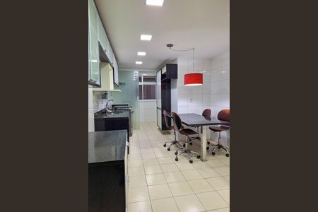 Apartamento para alugar com 175m², 3 quartos e 2 vagasCozinha