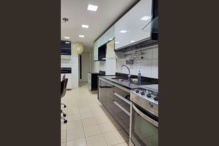 Apartamento para alugar com 175m², 3 quartos e 2 vagasCozinha