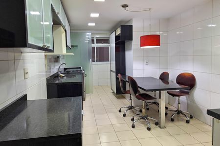 Apartamento para alugar com 175m², 3 quartos e 2 vagasCozinha