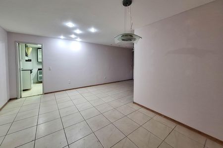 Sala de apartamento para alugar com 3 quartos, 175m² em Itaipu, Niterói