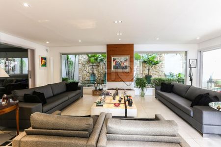 Casa de Condomínio à venda com 5 quartos, 680m² em JARDIM VITÓRIA RÉGIA, São Paulo