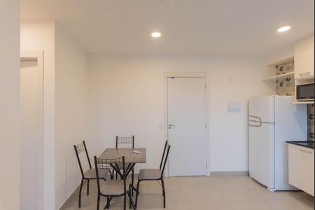 Sala de apartamento para alugar com 2 quartos, 37m² em Jardim Campos Elíseos, Campinas