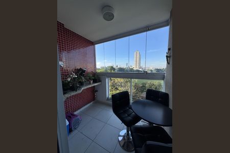 Apartamento à venda com 75m², 3 quartos e 2 vagasVaranda