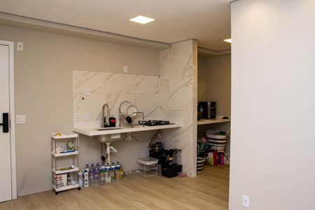 Apartamento à venda com 2 quartos, 44m² em Sítio da Figueira, São Paulo