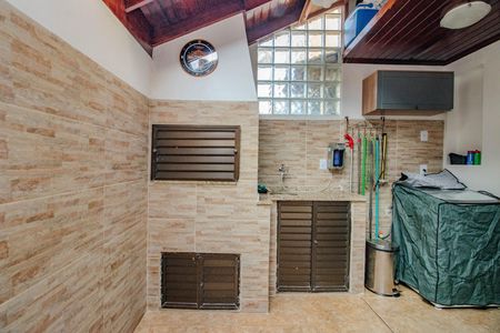 Casa de condomínio à venda com 72m², 3 quartos e 1 vagaÁrea de Serviço/ Espaço Gourmet