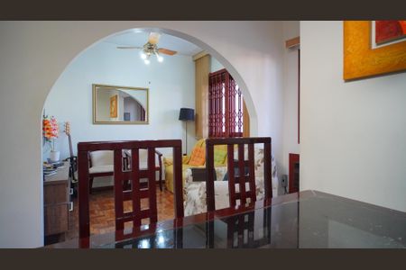 Casa à venda com 207m², 4 quartos e 1 vagaSala 