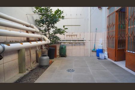 Casa à venda com 207m², 4 quartos e 1 vagaPátio fundos 