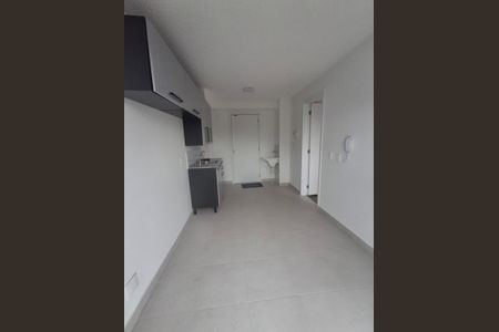 Sala e cozinha de apartamento para alugar com 1 quarto, 23m² em Brás, São Paulo