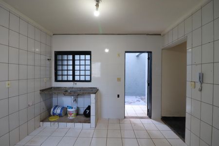 Apartamento para alugar com 70m², 2 quartos e sem vagaCozinha 