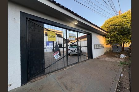 Fachada de apartamento para alugar com 2 quartos, 70m² em Vila Tiberio, Ribeirão Preto