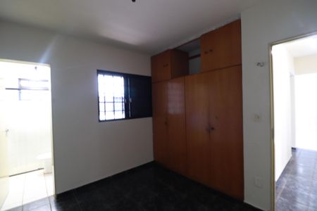 Apartamento para alugar com 70m², 2 quartos e sem vagaSuite 
