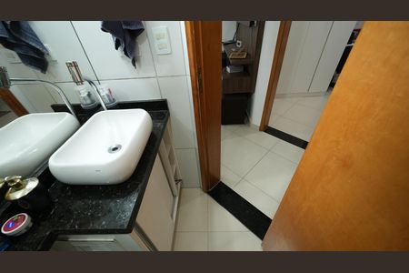 Apartamento para alugar com 86m², 2 quartos e 1 vagaBanheiro Social
