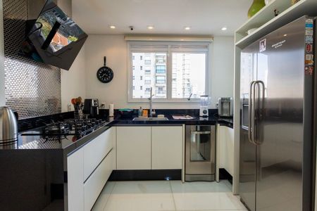 Apartamento à venda com 233m², 3 quartos e 4 vagas
