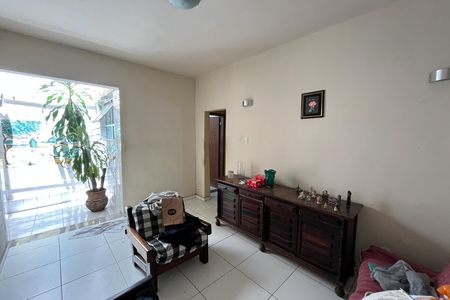 Apartamento à venda com 70m², 2 quartos e 1 vaga Apartamento à venda com 70m², 2 quartos e 1 vagaSala