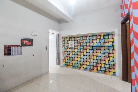 Casa à venda com 365m², 4 quartos e 3 vagas Casa à venda com 365m², 4 quartos e 3 vagasSala Casa 2