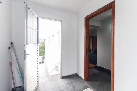 Casa à venda com 365m², 4 quartos e 3 vagas Casa à venda com 365m², 4 quartos e 3 vagasEntrada