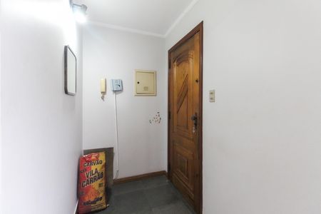 Casa à venda com 365m², 4 quartos e 3 vagas Casa à venda com 365m², 4 quartos e 3 vagasSala