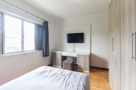 Casa à venda com 365m², 4 quartos e 3 vagas Casa à venda com 365m², 4 quartos e 3 vagasQuarto 3