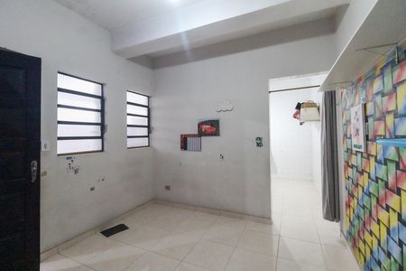 Casa à venda com 365m², 4 quartos e 3 vagas Casa à venda com 365m², 4 quartos e 3 vagasSala Casa 2