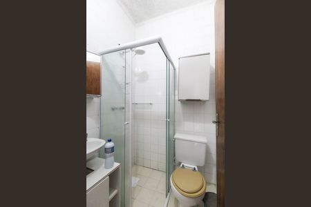 Casa à venda com 365m², 4 quartos e 3 vagas Casa à venda com 365m², 4 quartos e 3 vagasBanheiro Casa 2