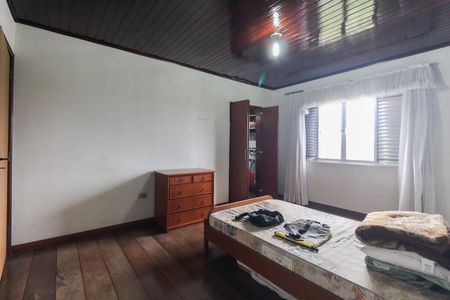 Casa à venda com 365m², 4 quartos e 3 vagas Casa à venda com 365m², 4 quartos e 3 vagasQuarto 2 - Suíte