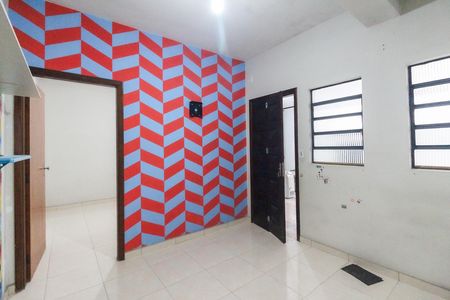 Casa à venda com 365m², 4 quartos e 3 vagas Casa à venda com 365m², 4 quartos e 3 vagasSala Casa 2
