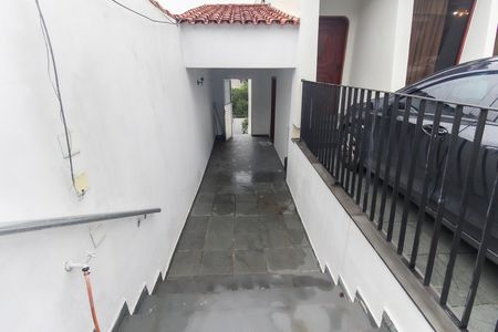 Casa à venda com 365m², 4 quartos e 3 vagas Casa à venda com 365m², 4 quartos e 3 vagasEntrada