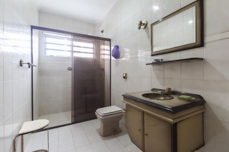 Casa à venda com 365m², 4 quartos e 3 vagas Casa à venda com 365m², 4 quartos e 3 vagasBanheiro Social