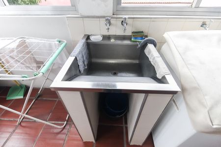 Casa à venda com 365m², 4 quartos e 3 vagas Casa à venda com 365m², 4 quartos e 3 vagasÁrea de Serviço