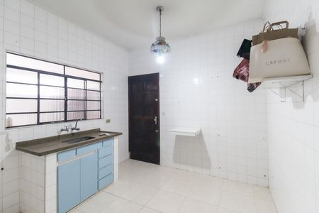 Casa à venda com 365m², 4 quartos e 3 vagas Casa à venda com 365m², 4 quartos e 3 vagasCozinha Casa 2