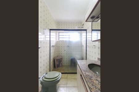 Casa à venda com 365m², 4 quartos e 3 vagas Casa à venda com 365m², 4 quartos e 3 vagasBanheiro Quarto 1 - Suíte