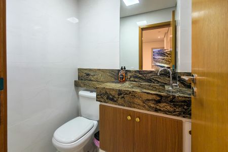 Lavabo  de apartamento para alugar com 4 quartos, 620m² em Vila Tupi, Praia Grande