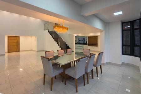 Sala de apartamento para alugar com 4 quartos, 620m² em Vila Tupi, Praia Grande