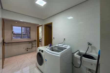 Área de Serviço de apartamento para alugar com 4 quartos, 620m² em Vila Tupi, Praia Grande