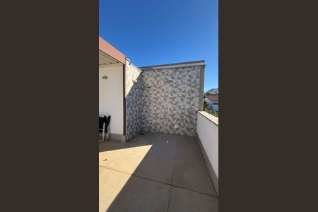 Casa de condomínio à venda com 245m², 3 quartos e 2 vagas