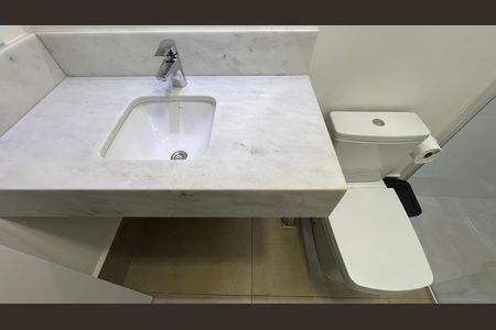 Casa de condomínio à venda com 245m², 3 quartos e 2 vagas
