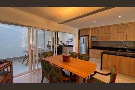 Casa de Condomínio à venda com 3 quartos, 245m² em Parque Taquaral, Campinas