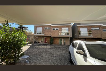 Casa de condomínio à venda com 245m², 3 quartos e 2 vagas