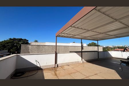 Casa de condomínio à venda com 245m², 3 quartos e 2 vagas