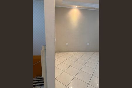 Sala de casa para alugar com 2 quartos, 100m² em Km 18, Osasco