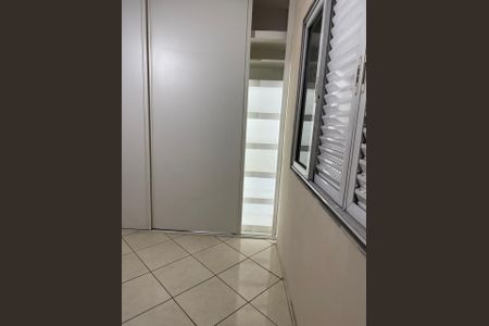 Quarto de casa para alugar com 2 quartos, 100m² em Km 18, Osasco