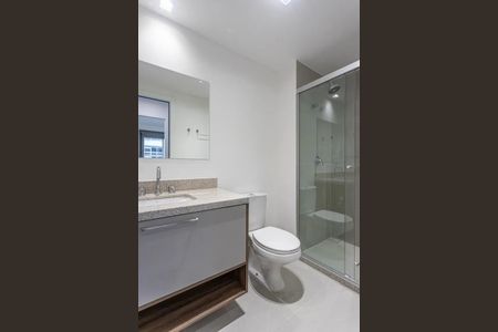 Banheiro suíte de apartamento para alugar com 2 quartos, 69m² em Auxiliadora, Porto Alegre